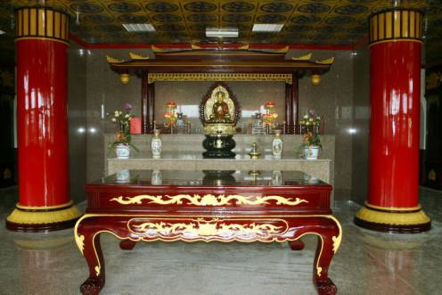 �@�Ӽe���j�U�A�ѩ^�a�ä�����